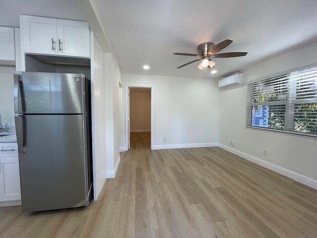 Building Photo - 302 N Tamarind Ave