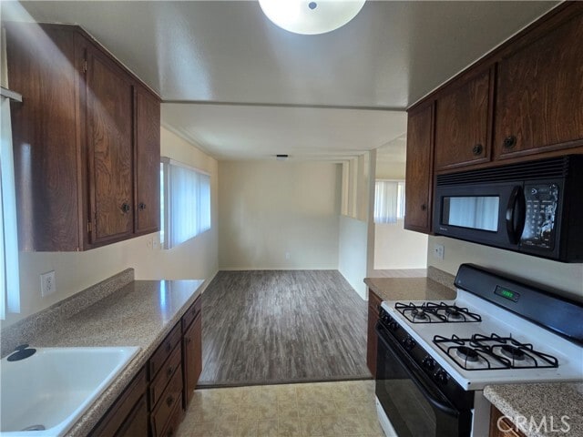 Building Photo - 359 Woodland Pl