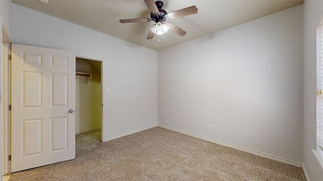 Building Photo - 332 Forest Dr Loop