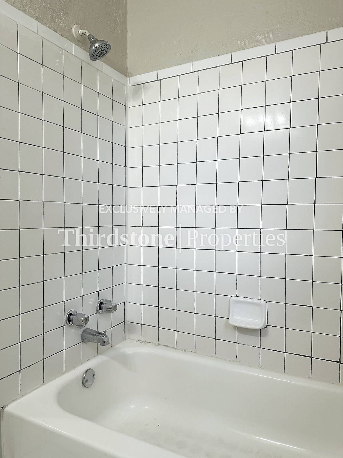 Building Photo - 562 W 49th St