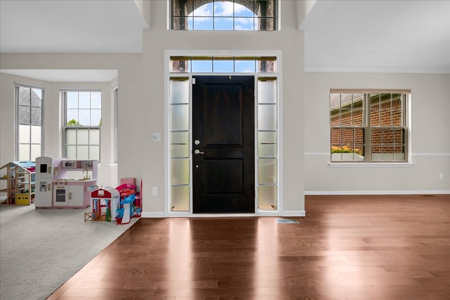 Building Photo - 41761 Steinbeck Gln