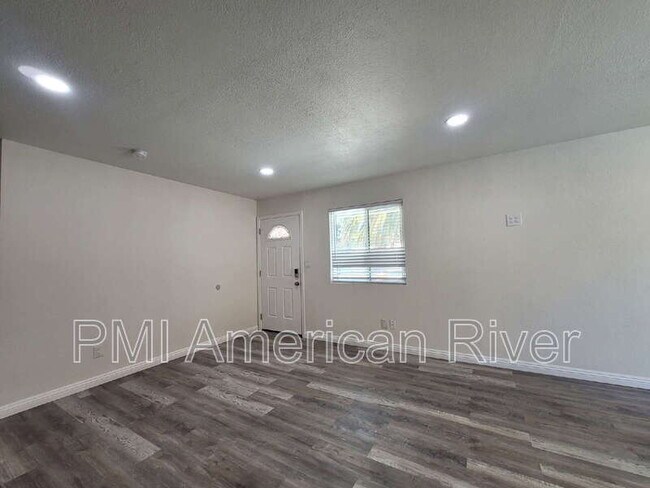 Building Photo - 4032 Bruce Way