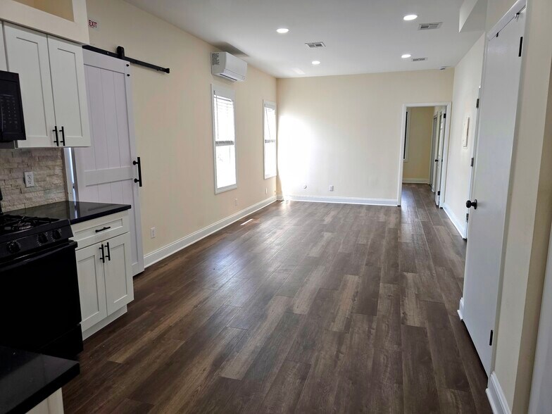 Building Photo - 684 Passaic Ave