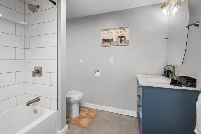 Building Photo - 5303 Duncan St