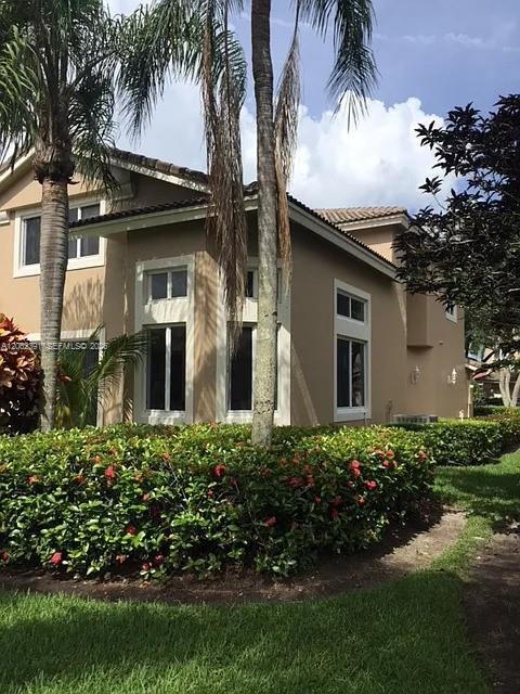 Building Photo - 1092 SW 158th Ave