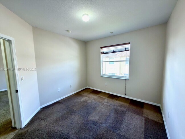 Building Photo - 14110 SW 51st Ct