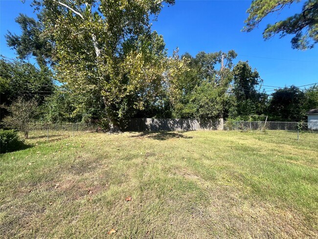 Building Photo - 6415 Heath St