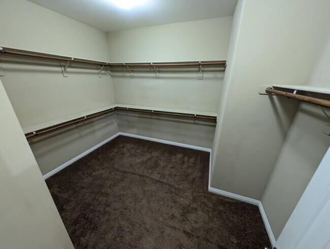 Building Photo - 3719 Gilmore Creek St