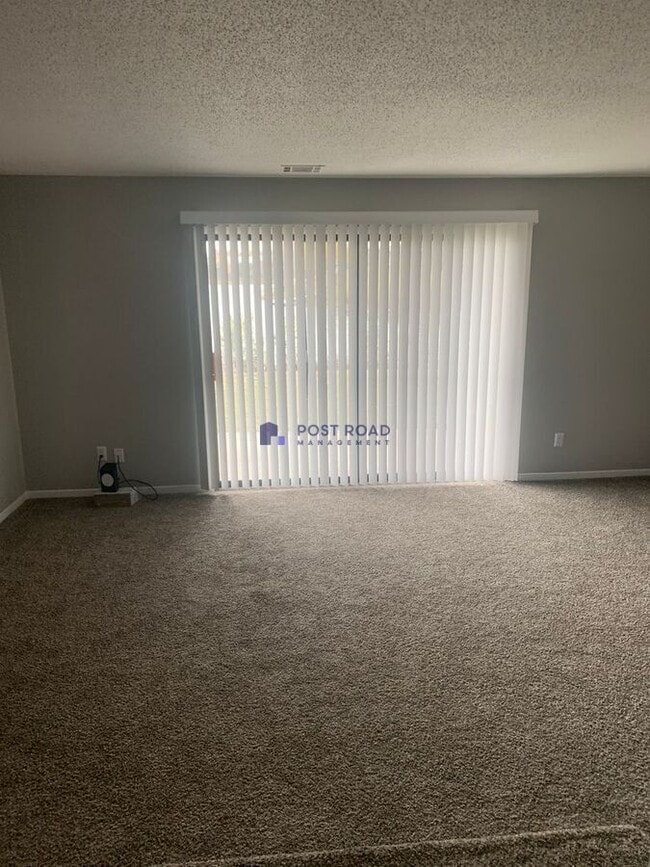 Building Photo - 2914 S Osage Ave