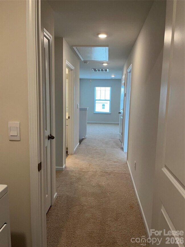 Building Photo - 119 Old Home Rd