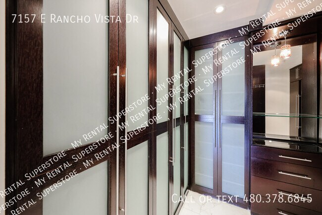 Building Photo - 7157 E Rancho Vista Dr