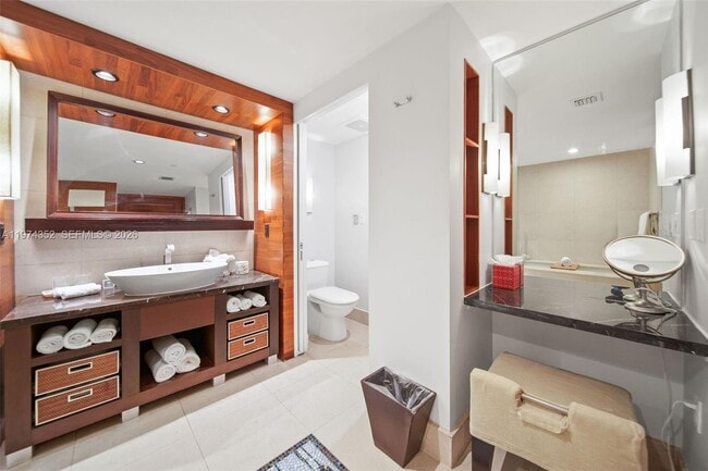 Building Photo - 6801 Collins Ave