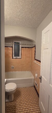 Building Photo - 2747 McKinley Ave