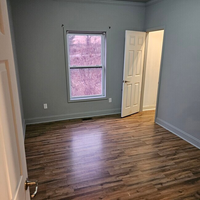 Building Photo - 21 Little Oak Rd