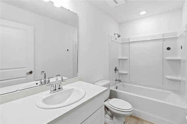 Building Photo - 1851 Roosevelt Pl