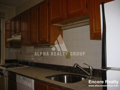 Building Photo - 58 Queensberry St