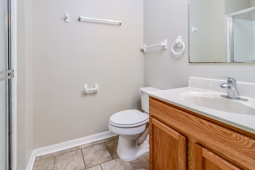 Building Photo - 3830 Sleepy Hill Oaks Loop