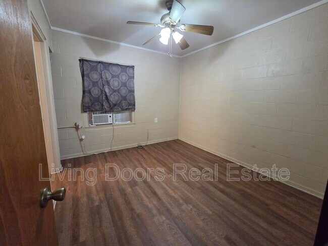 Building Photo - 4119 S 46th St