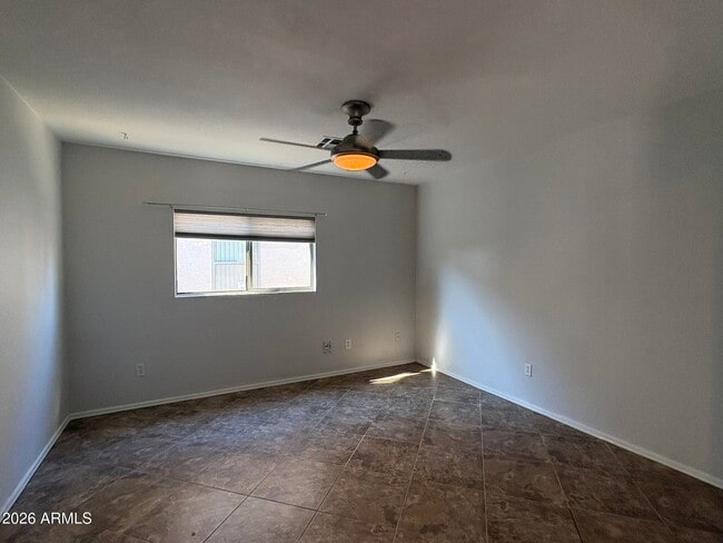 Building Photo - 11537 W Scotts Dr