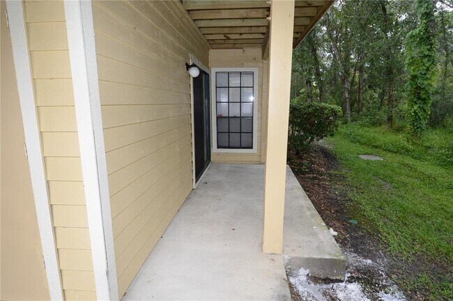 Building Photo - 8630 Mallard Reserve Dr