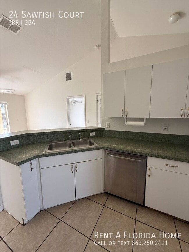 Building Photo - 24 Sawfish Ct