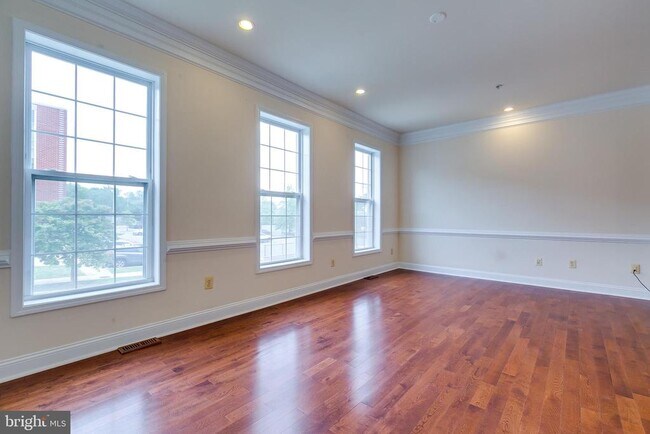 Building Photo - 2026 N Culpeper St