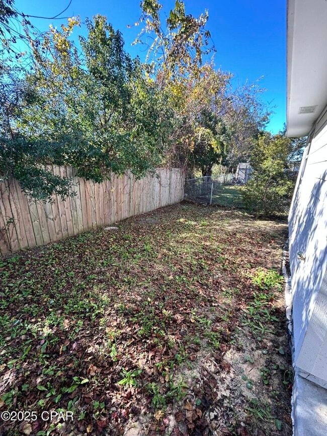 Building Photo - 6522 Olokee St