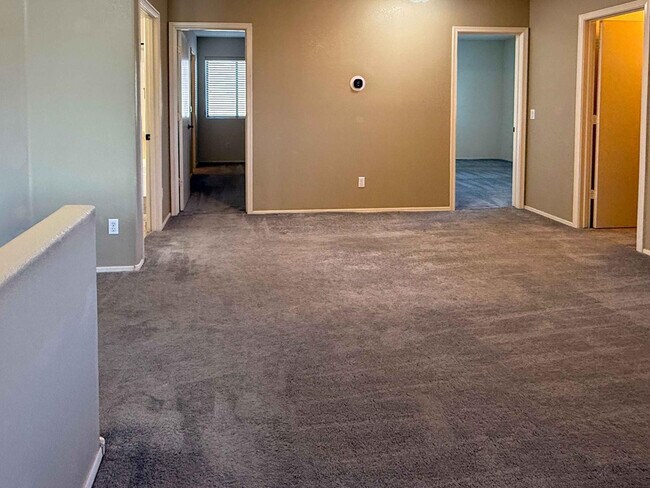 Building Photo - 3103 W Zachary Dr