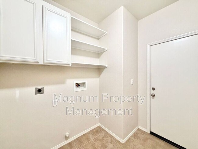 Building Photo - 36367 Sicily Ln