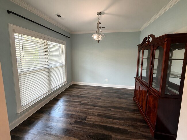 Building Photo - 5440 Amber Grove Way