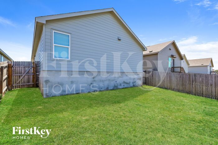 Building Photo - 1339 White Willow