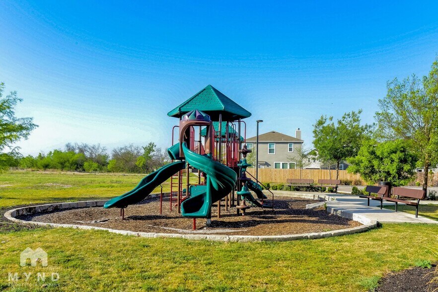 Building Photo - 7944 Broussard