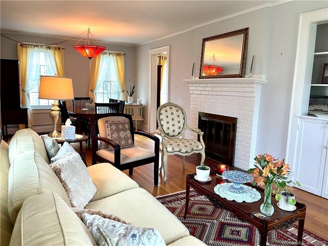 Building Photo - 43 Neck Rd