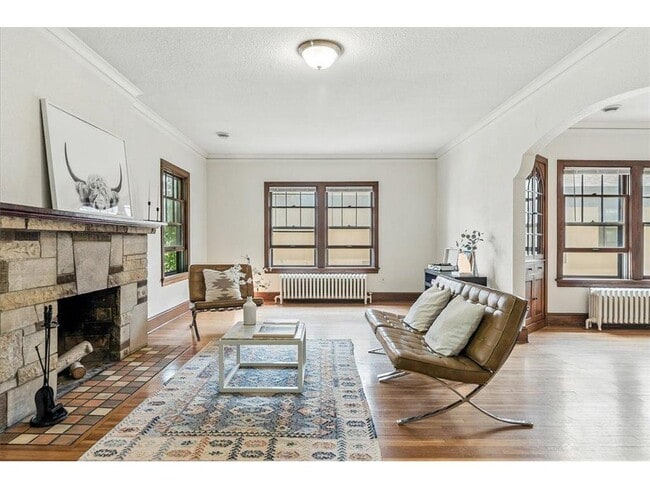 Building Photo - 4948 Lyndale Ave S