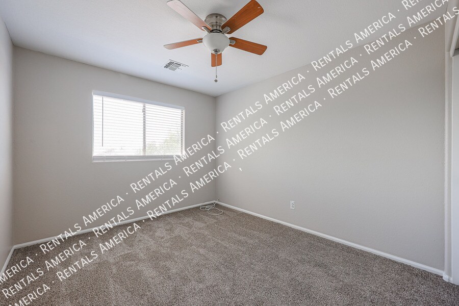 Building Photo - 12438 W Rancho Dr