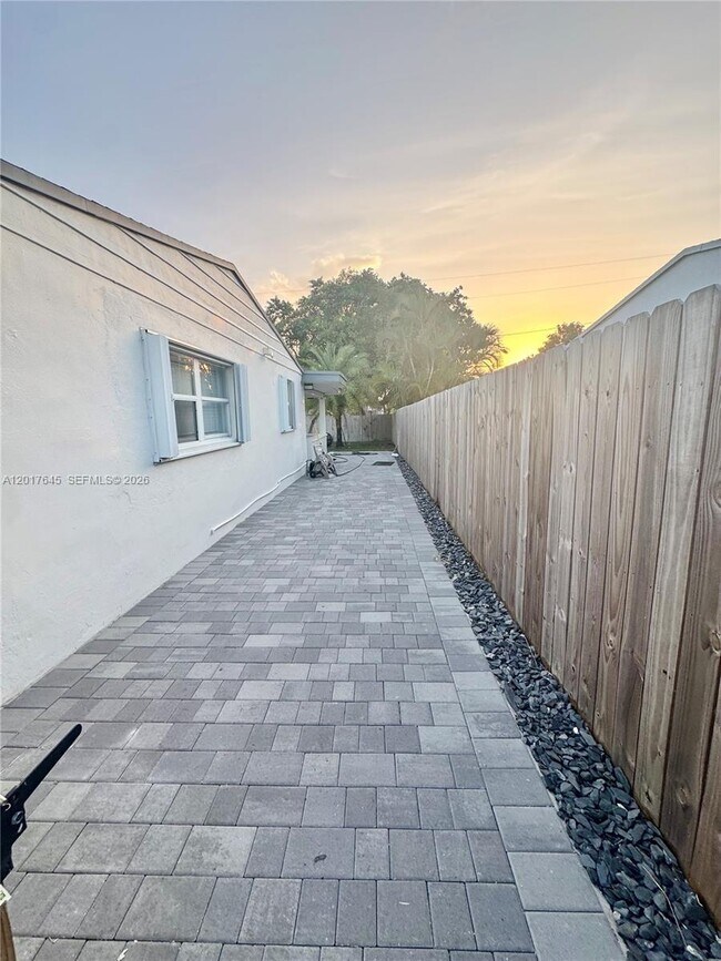 Building Photo - 3010 N 73rd Ave