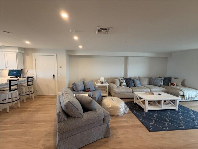 Building Photo - 31 Coddington Wharf