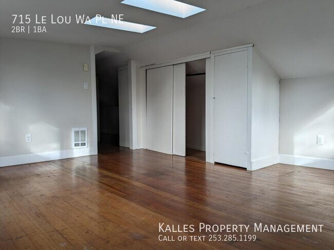 Building Photo - Cute 2 bed 1 bath plus loft home in Tacoma