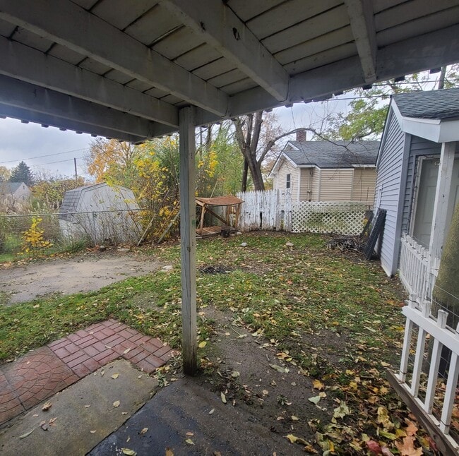 Building Photo - 4411 Red Arrow Rd