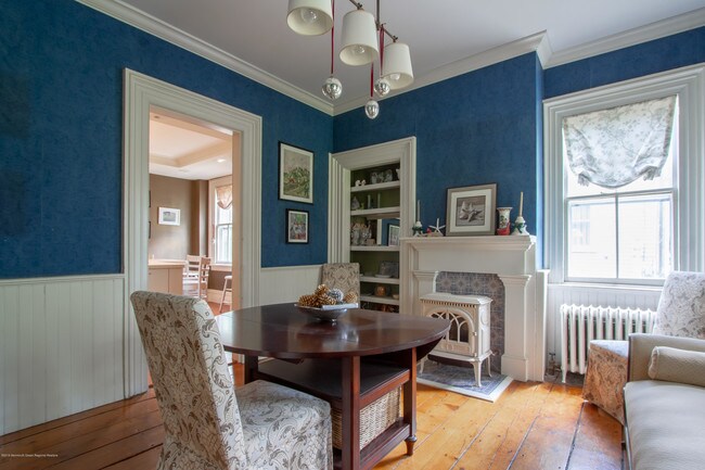 Building Photo - 905 Broad St