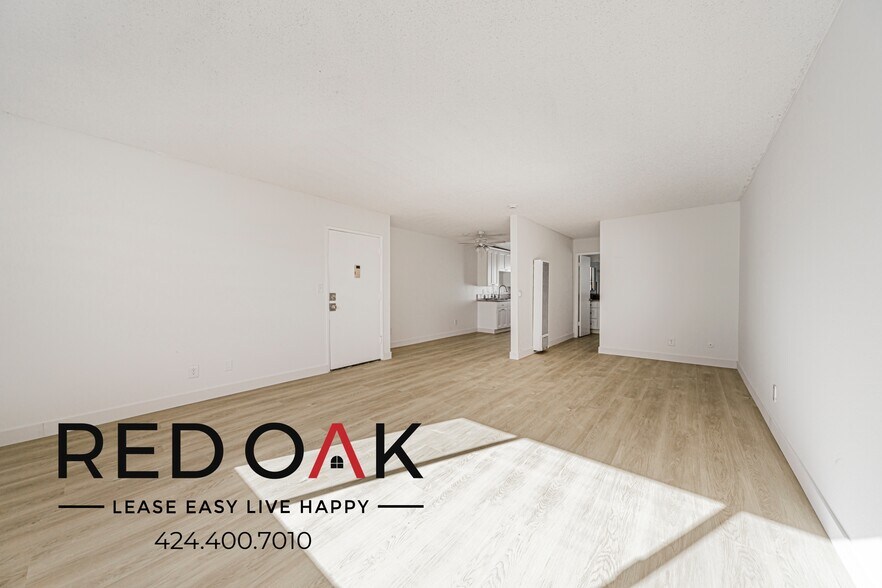 Building Photo - 8555 Independence Ave