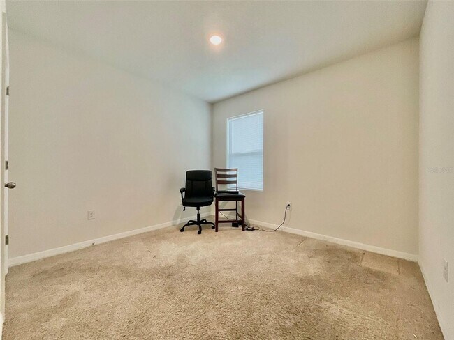 Building Photo - Harmony Rental