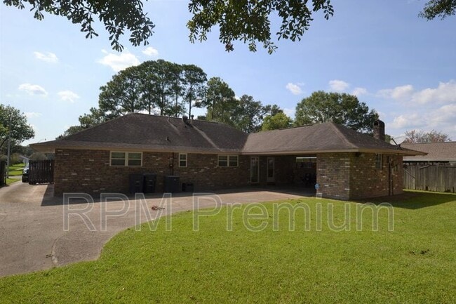 Building Photo - 3552 Platt Dr