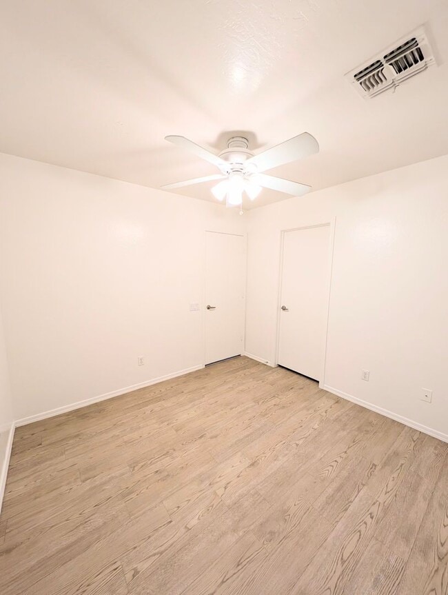 Building Photo - AVAILABLE NOW!!! - Roomy single story 4 bedroom home for rent in Pecan Creek!