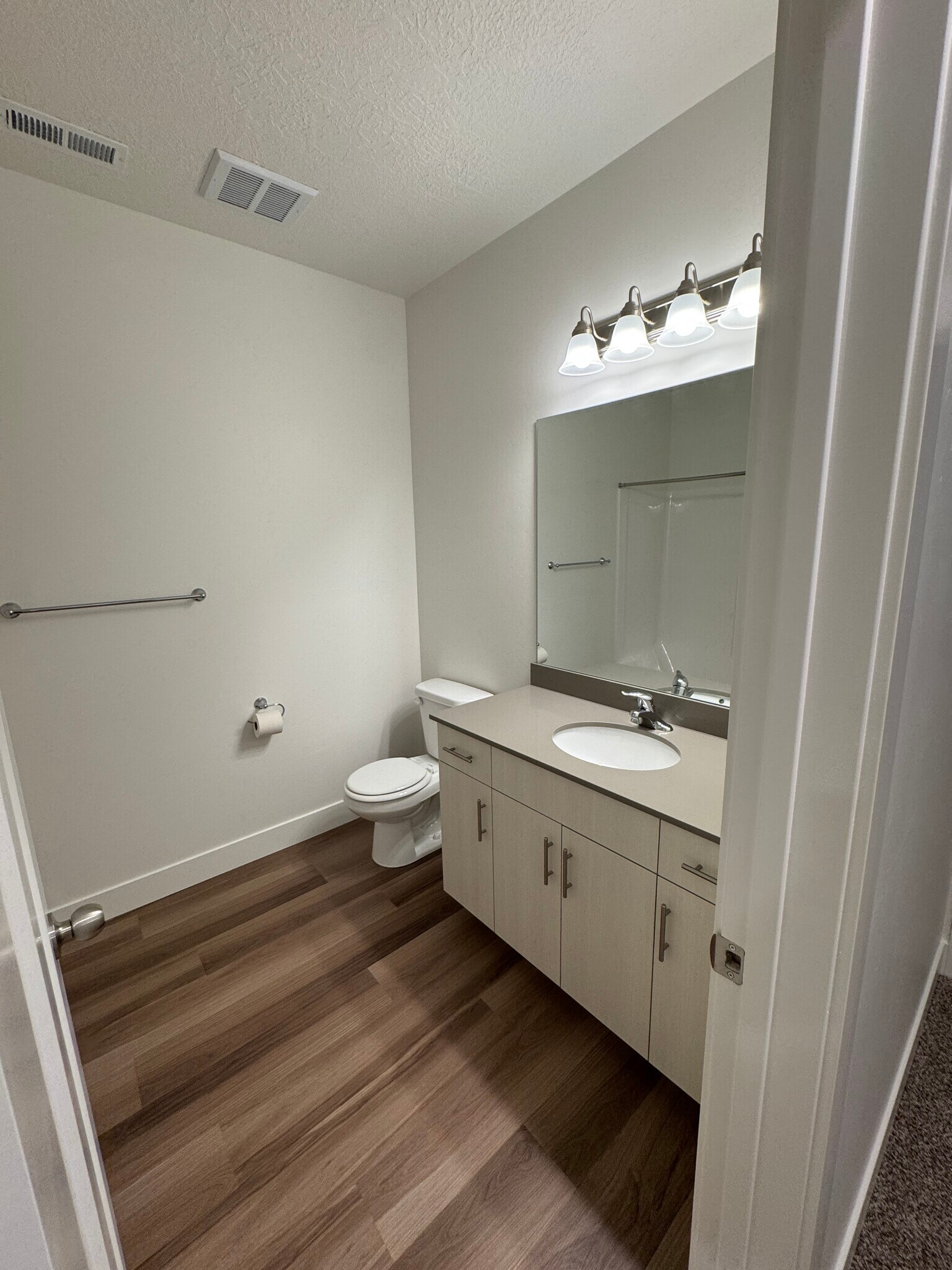Building Photo - 874 N Hemsworth Way