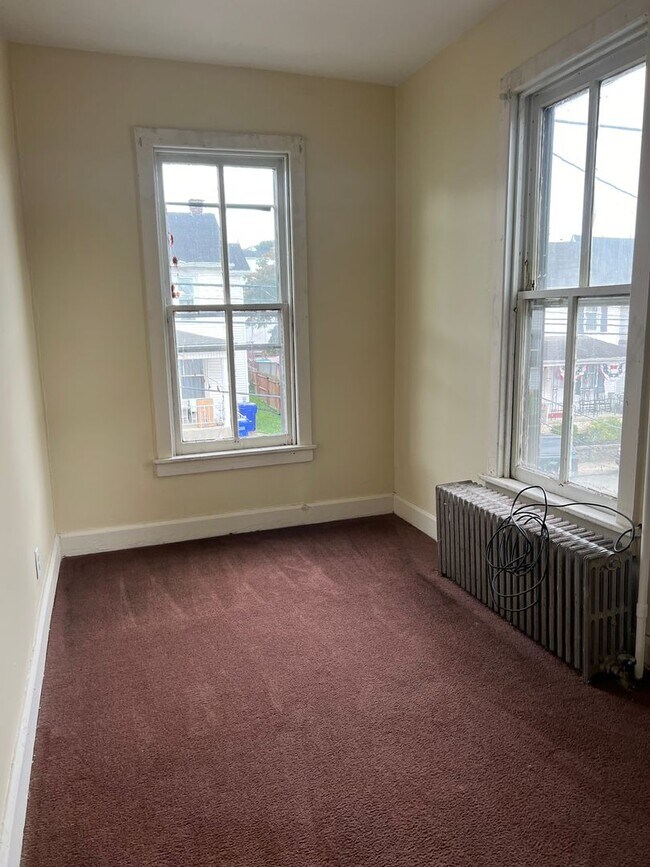 Building Photo - 49 S Front St