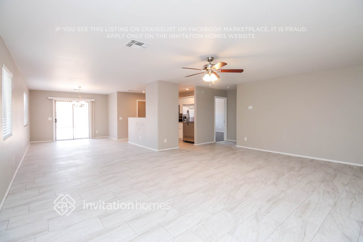 Building Photo - 1039 E Desert Moon Trail