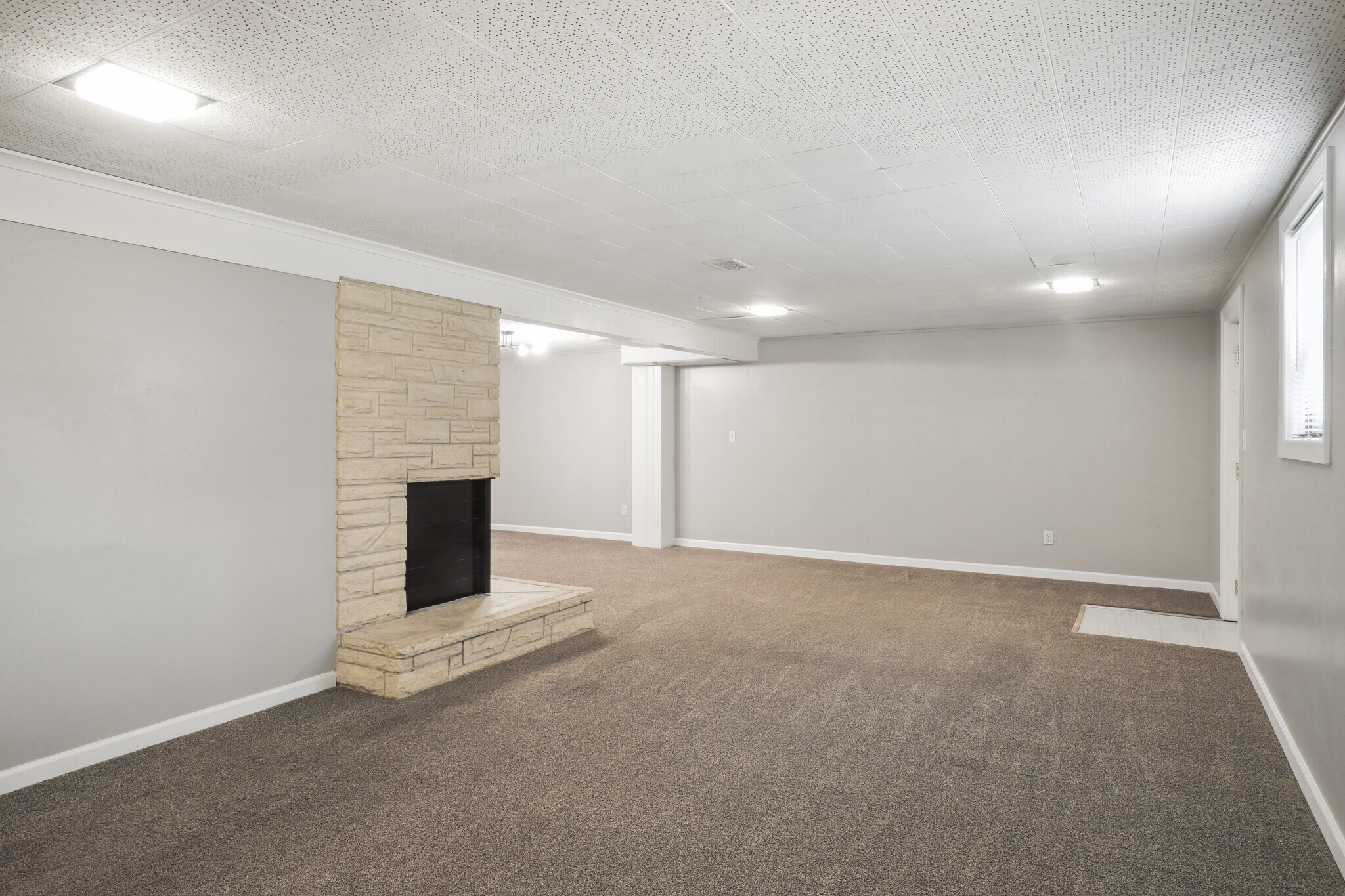 Building Photo - 1218 Sunset Dr