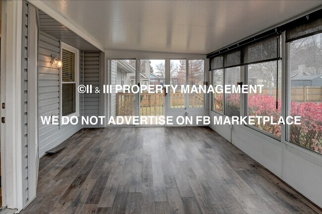 Building Photo - 1114 NE Richardson Pl