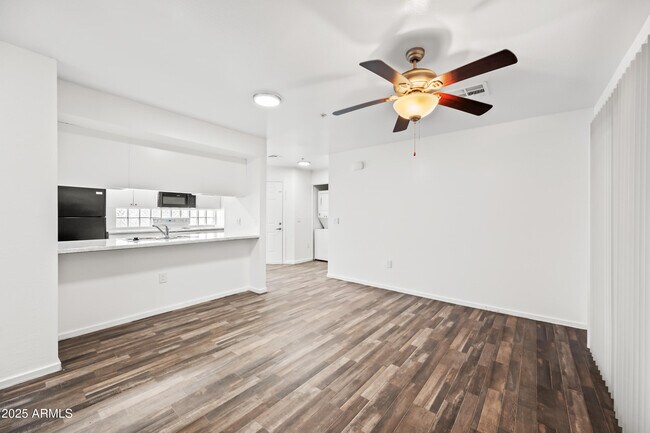 Building Photo - 3065 N 67th Ave